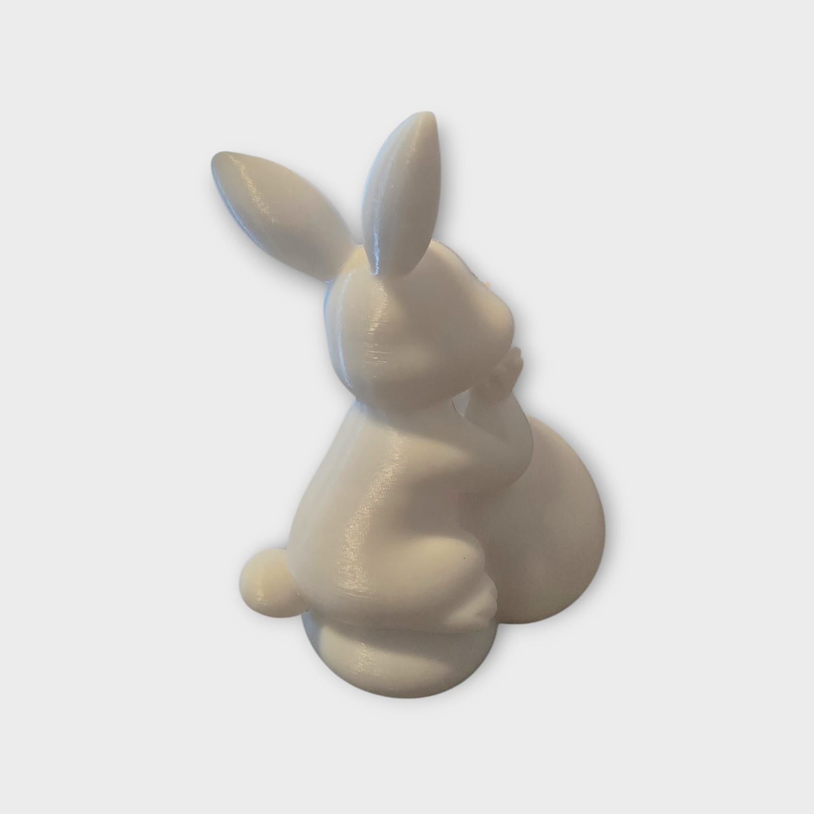PETG Osterhase mit Ei – 10 cm Dekofigur für Ostern & Frühling  Moderne Tischdeko, langlebige Osterfigur