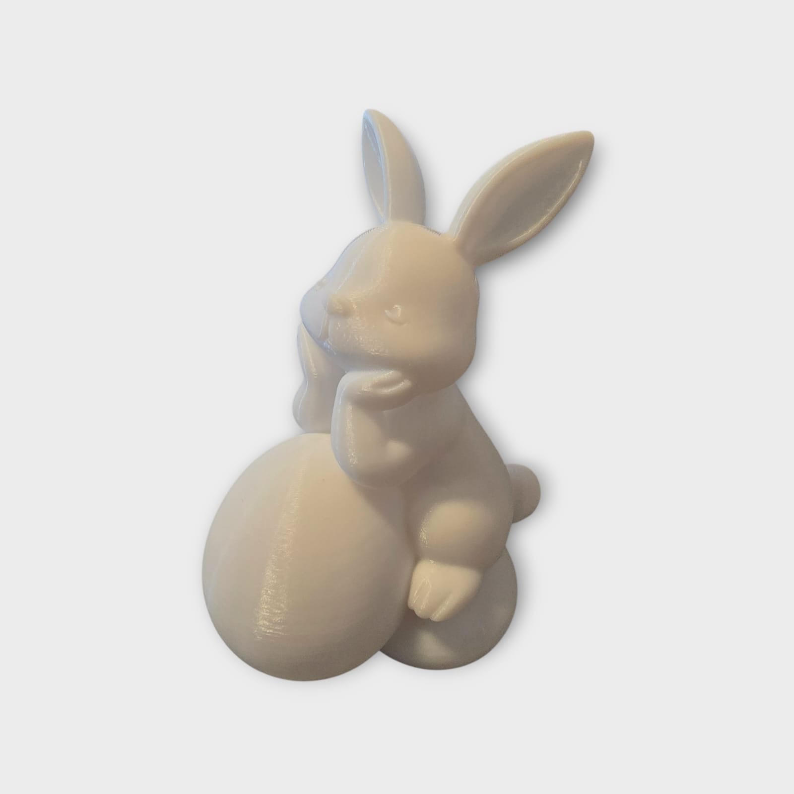 PETG Osterhase mit Ei – 10 cm Dekofigur für Ostern & Frühling  Moderne Tischdeko, langlebige Osterfigur