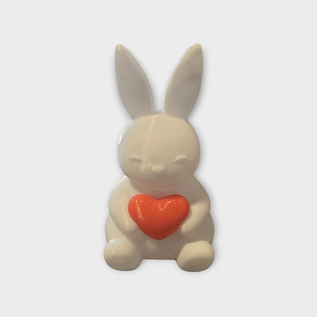 3D gedruckter Hase mit Herz aus PETG – Liebevolle Dekofigur • Geschenk für Valentinstag & Geburtstag • Weißer Bunny mit rotem Herz